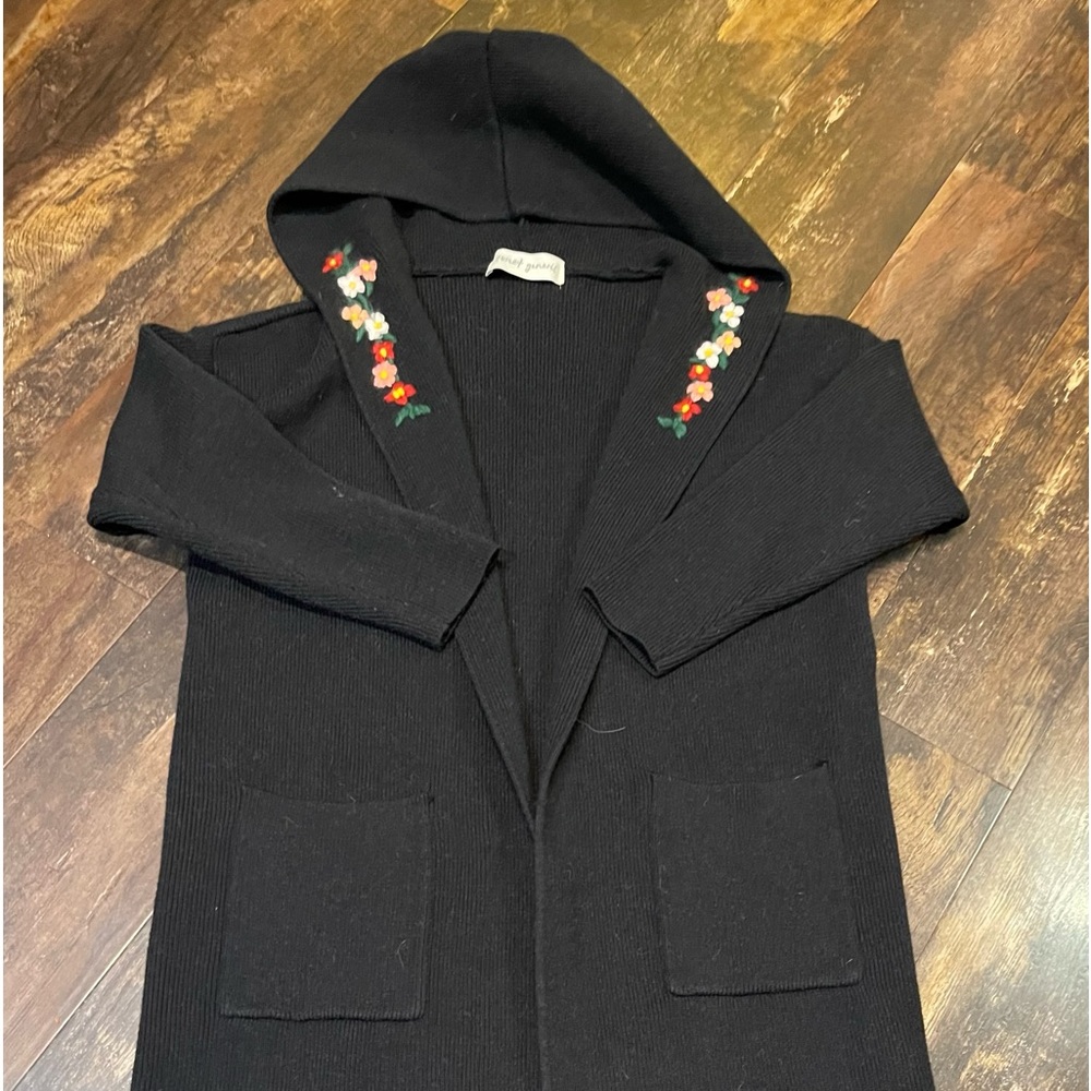 Women’s Sweet Generis Floral Cardigan size Med/Large